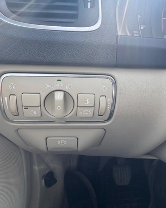 Volvo V60 cena 52900 przebieg: 194402, rok produkcji 2016 z Ciechanów małe 704